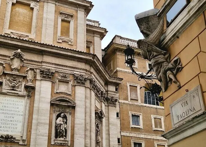 Elegant Colosseo *